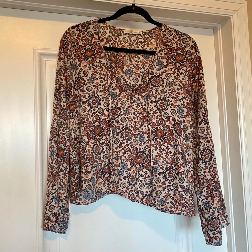 Abercrombie & Fitch V-Neck Crepe Top